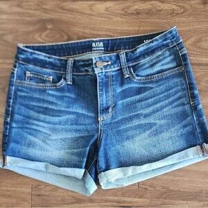 Womens Size 10 A.N.A Demin Shorts Inseam 3.5